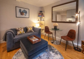 Chelsea one bed mins from Kings Road